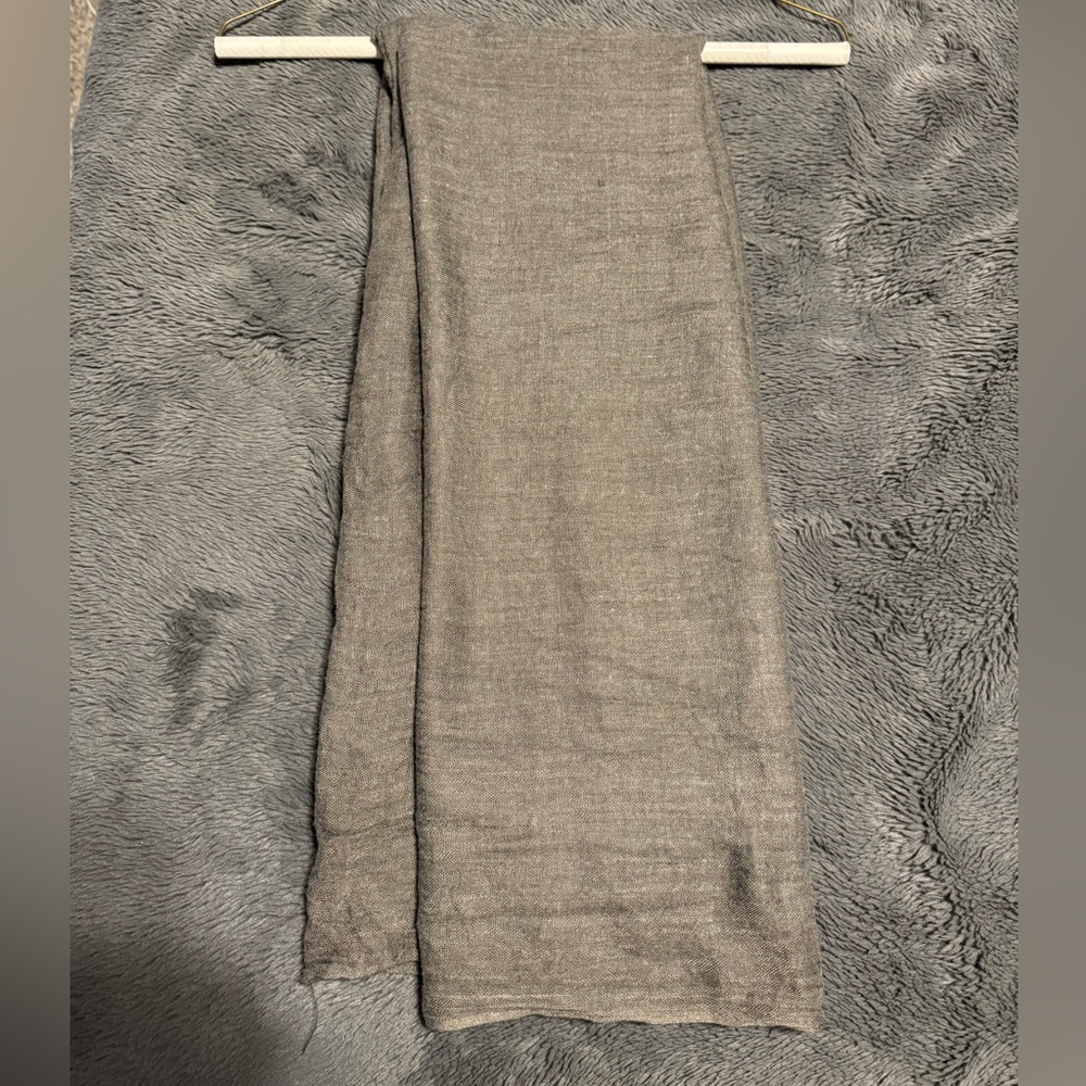 Grey scarf 🧣